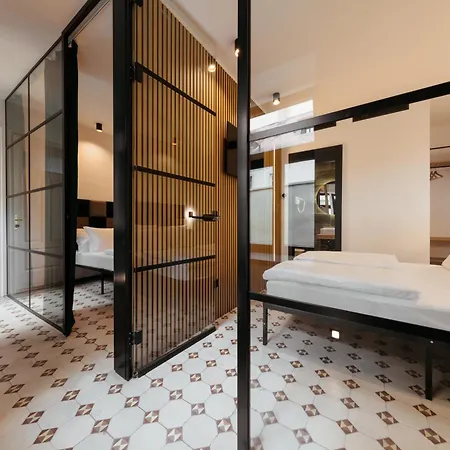 Main Square & Appartement *